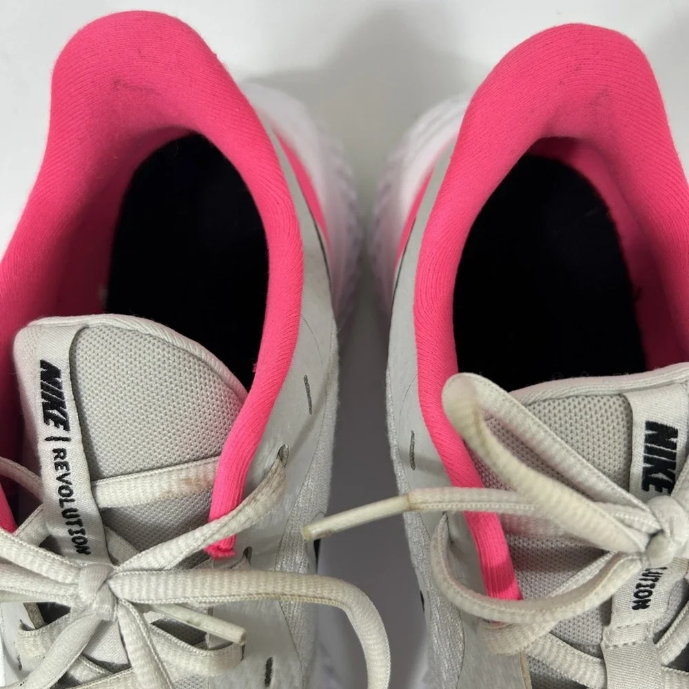 Nike Revolution 5 BQ5671 010 Youth 6 Running Shoes Pink Gray Sneakers Women  7.5